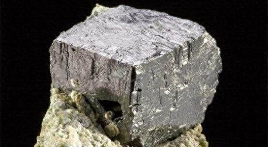 钽的作用与用途（金属钽多少钱一克）