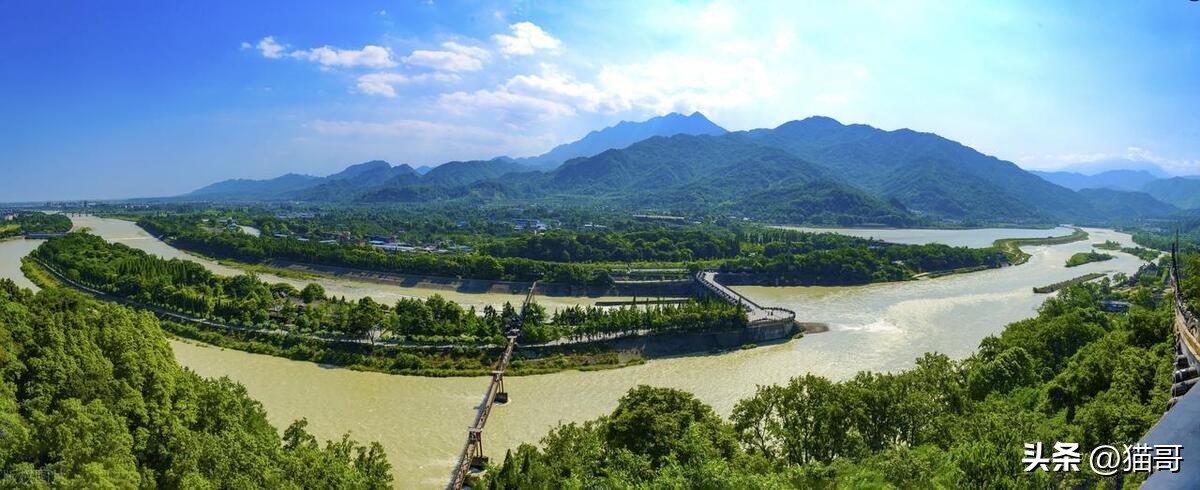 都江堰是谁主持修建的（都江堰是哪个朝代建的）
